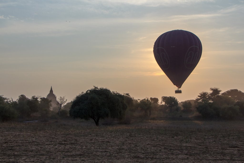 33-Balloontrip at sunrise.jpg